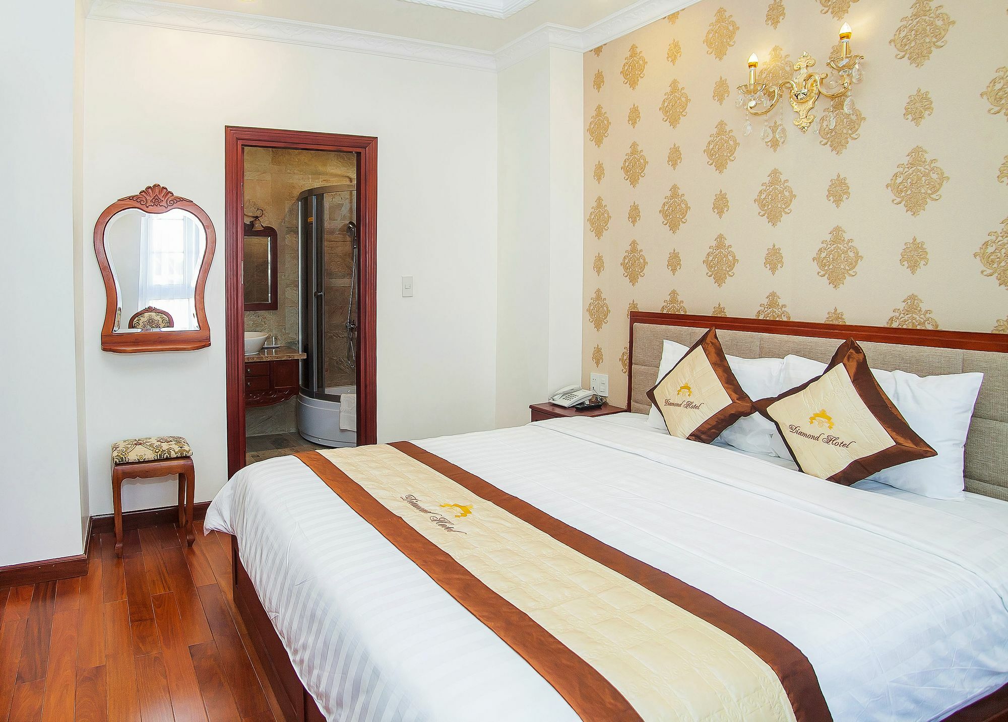Diamond Hotel Далат Екстер'єр фото
